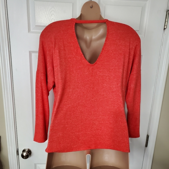 Daytrip Orange/White Marbled Cut-Out Top - Picture 5 of 11